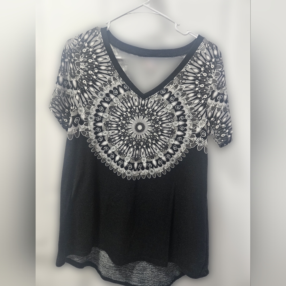 LuLaRoe Women's Tee